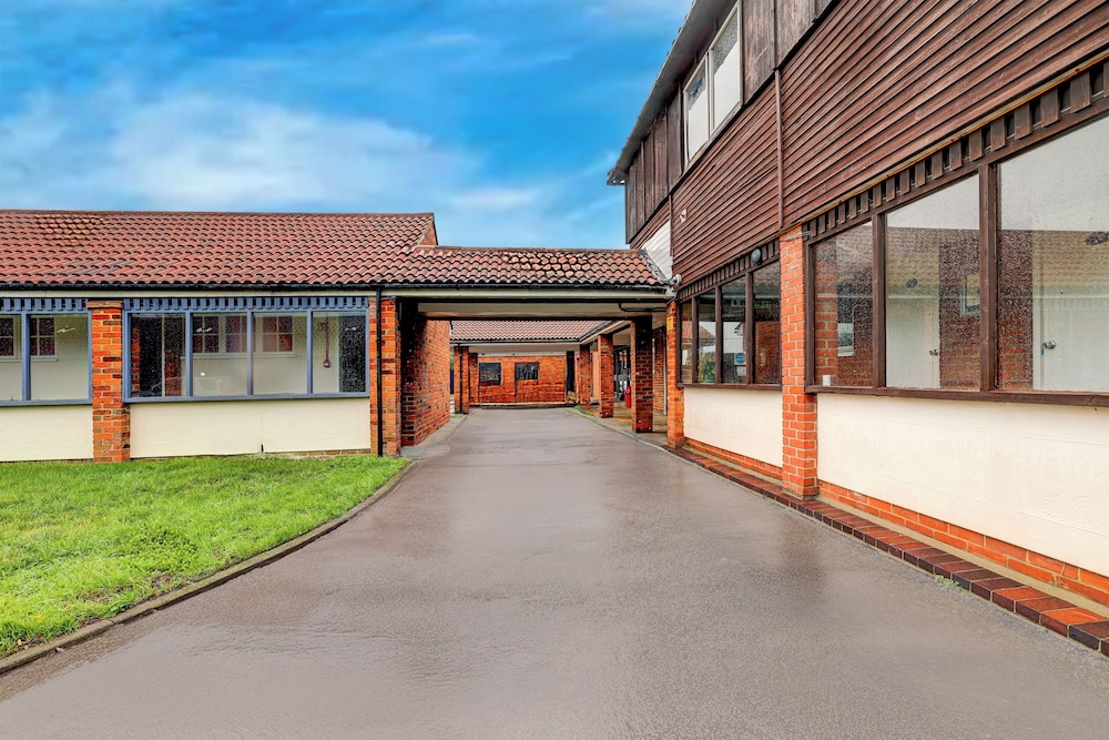 OYO The Rivenhall Hotel in Witham, Chelmsford 32/38