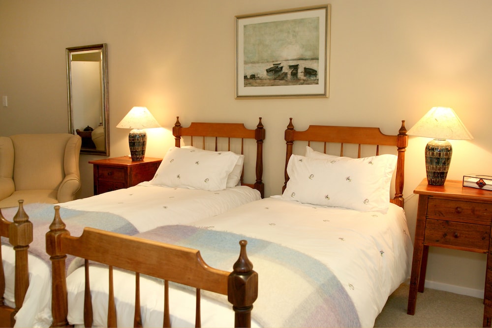 Moonglow Guest House 9/21