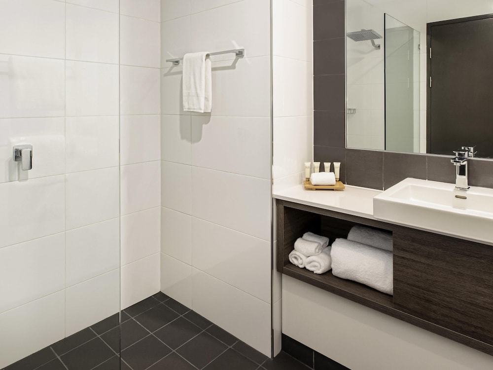 Mercure Sunshine Coast Kawana Waters 64/69