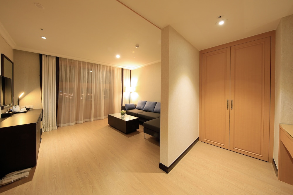 Jeju Booyoung Hotel & Resort 24/54