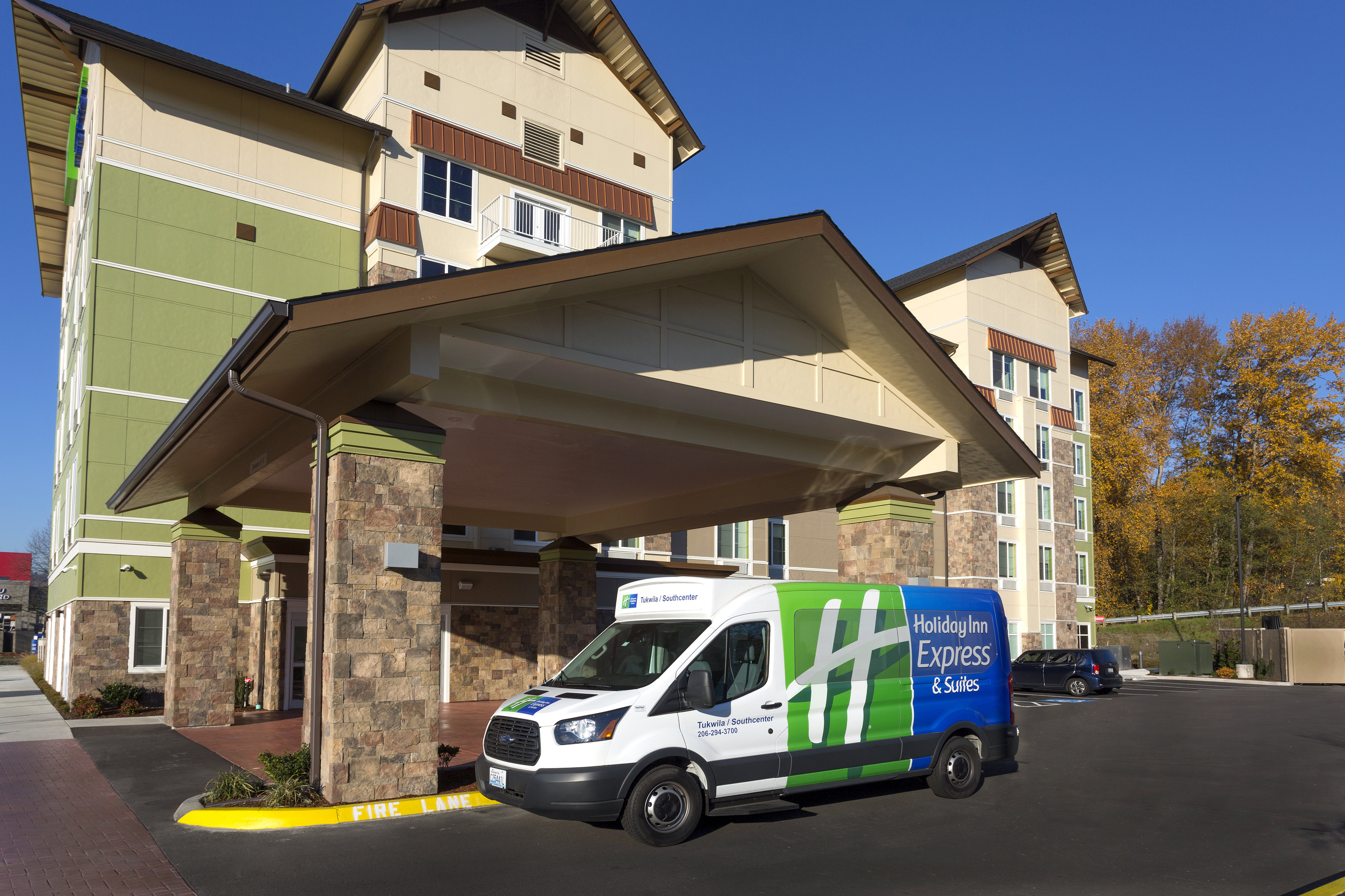 Holiday Inn Express Suites Seattle South Tukwila 58/61
