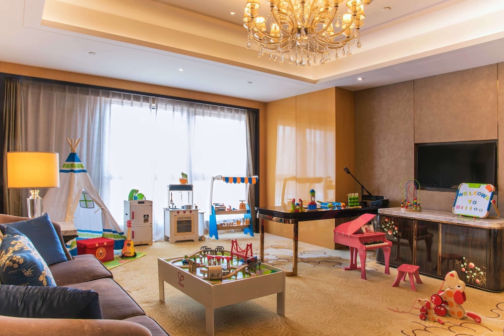 Hilton Zhengzhou 36/75