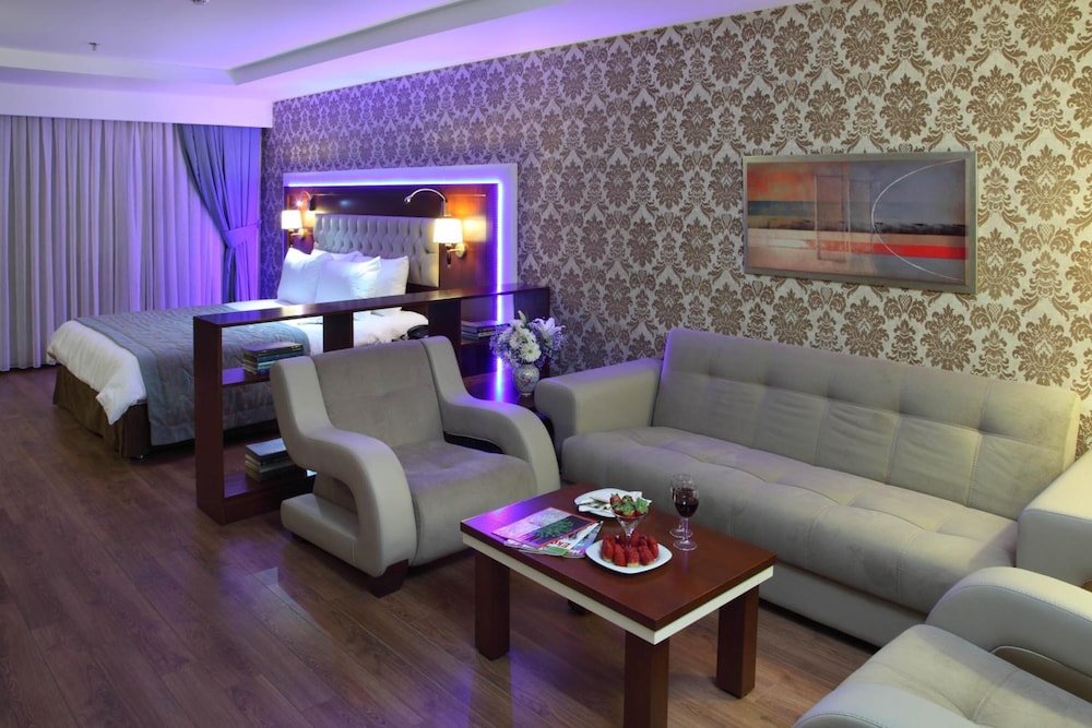 Otel Senbayrak City 30/58