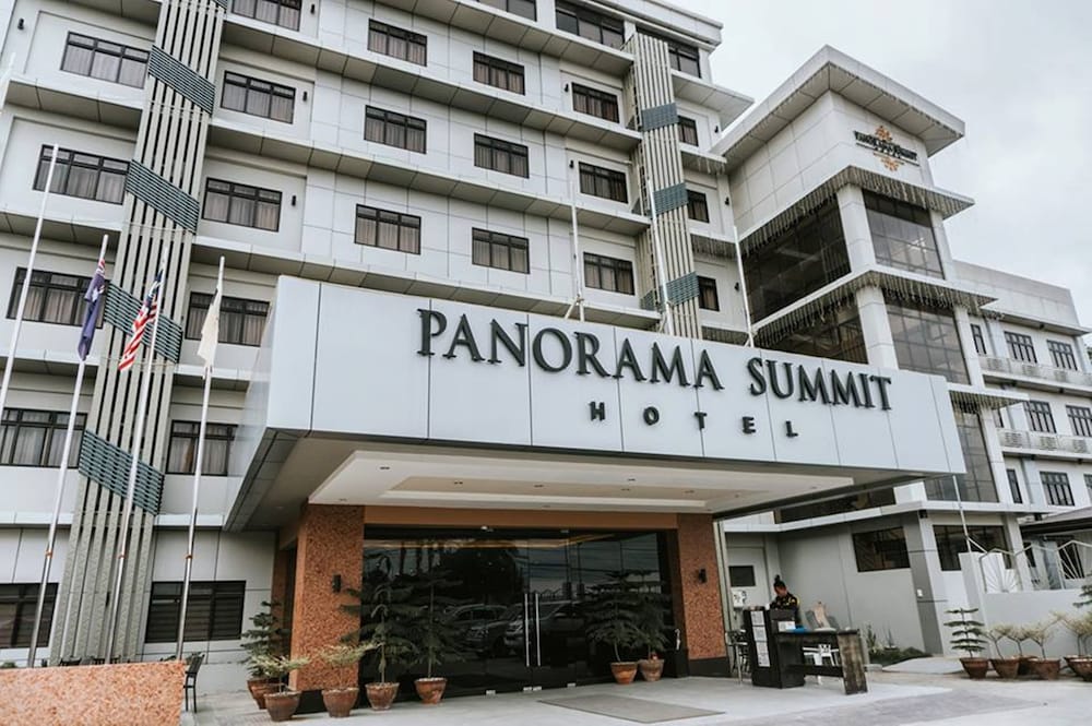 Panorama Summit Hotel 7/50