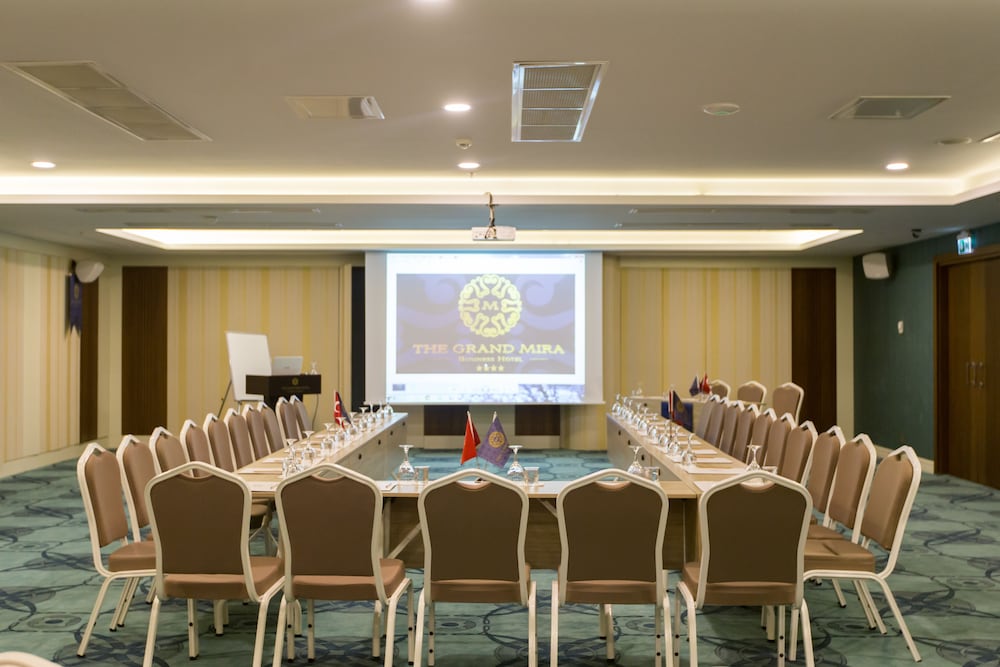 The Grand Mira Hotel 41/50