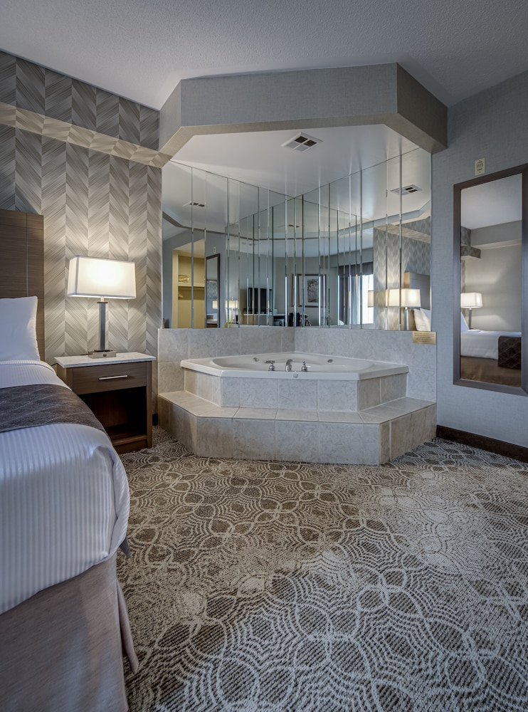Monte Carlo Inn Markham 26/68