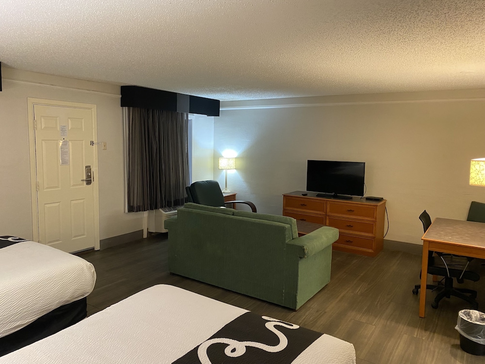 La Quinta Inn Corpus Christi North 27/71