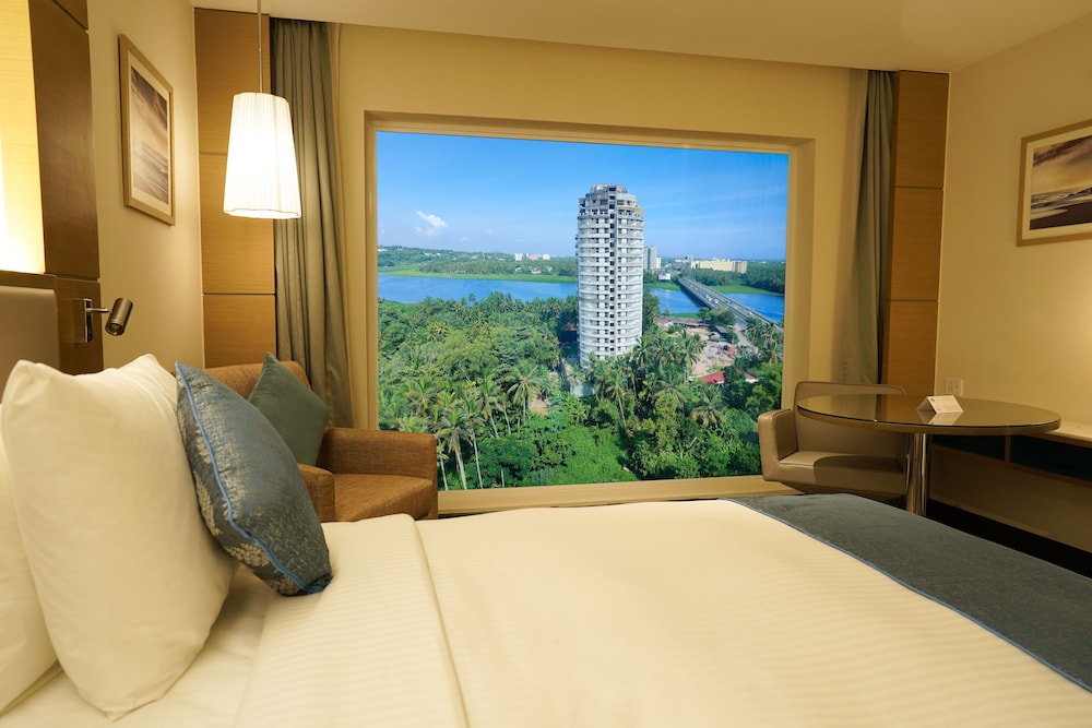 Gokulam Grand Hotel Thiruvananthapuram 11/18