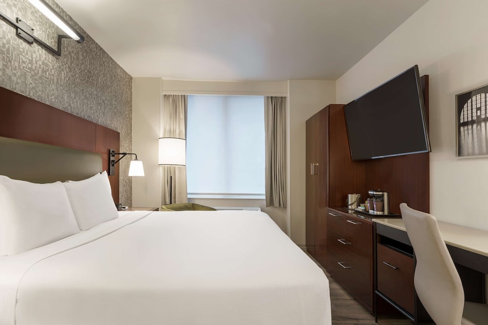 Doubletree By Hilton New York Downtown 15/39