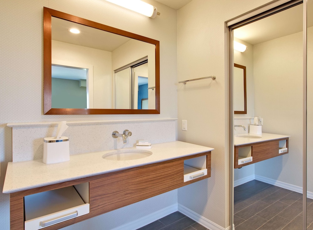 Hampton Inn Snyder 15/35