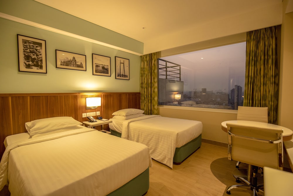 Deluxe, Twin Beds, City View, Fairfield by Marriott Kolkata 6/10