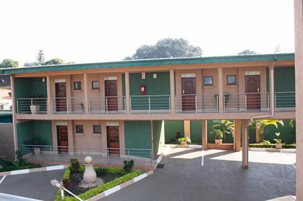 Vhafamadi Bed And Breakfast 3/37