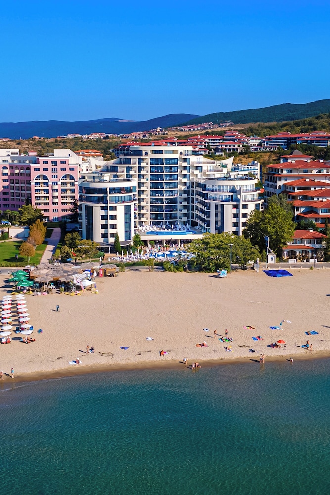 Marlin Beach 36/47