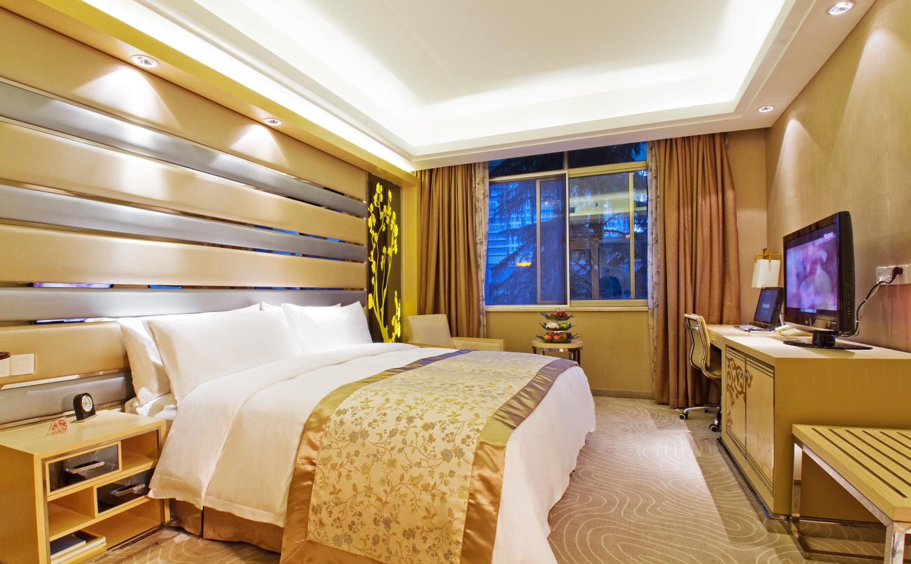 Deluxe, Suite