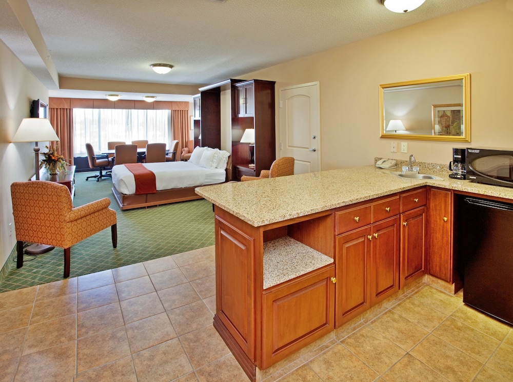 Holiday Inn Express Hotel Suites Cape Girardeau I 55 14/60