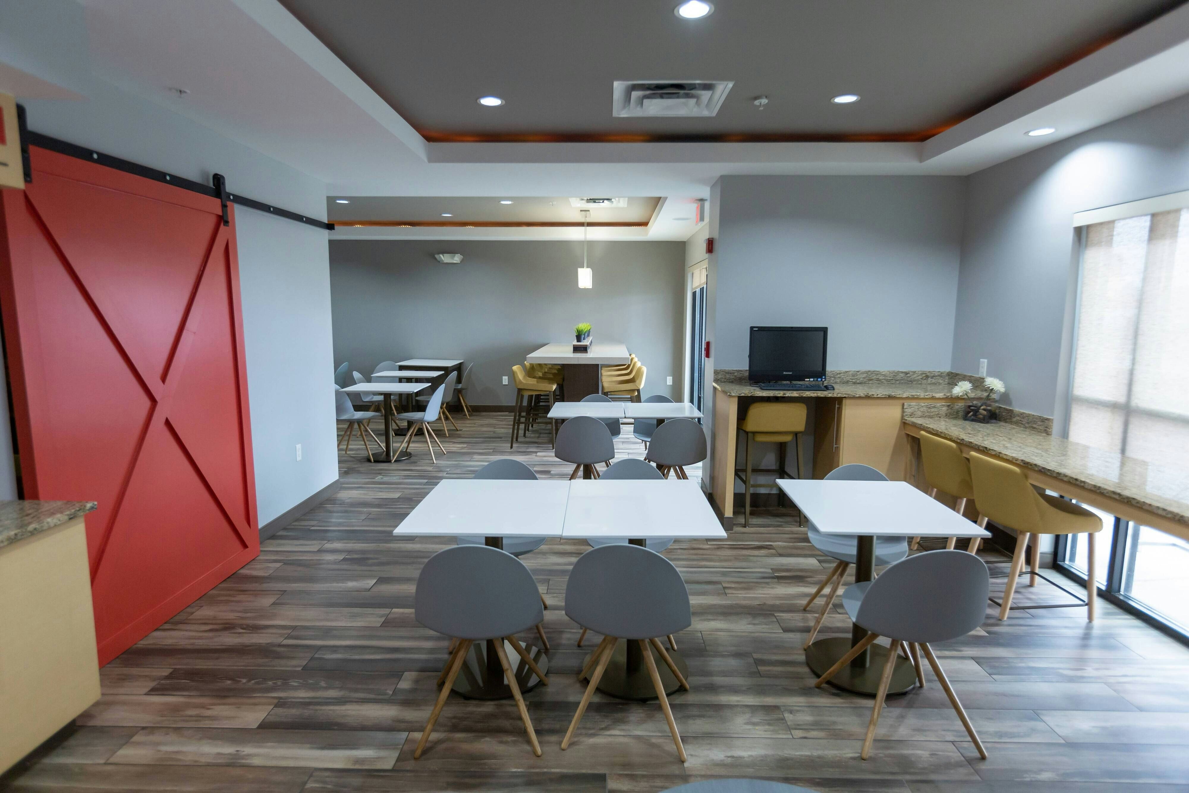TOWNEPLACE SUITES BOWLING GREEN 41/44