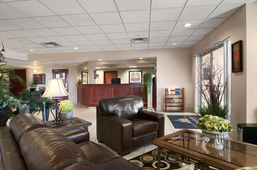 Travelodge By Wyndham Stony Plain 29/38