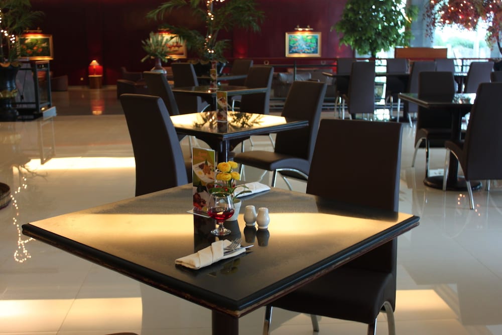 Aston Cimone Hotel & Convention Center 63/73