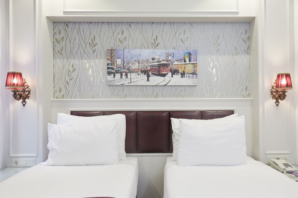 Albinas Hotel 7/65