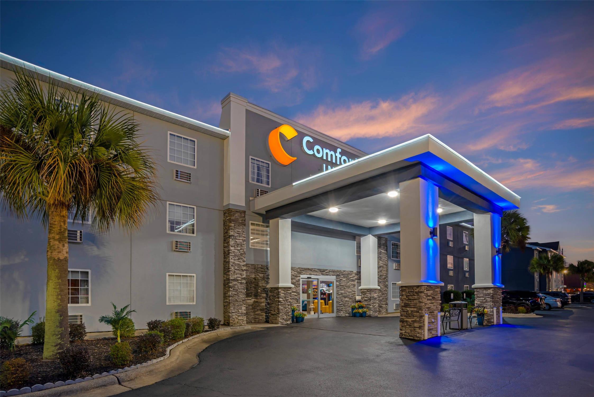 Comfort Inn Pensacola Near NAS Corry Station 7/60