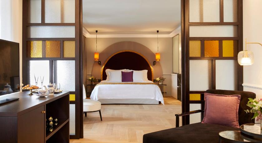 Excelsior Hotel 34/60