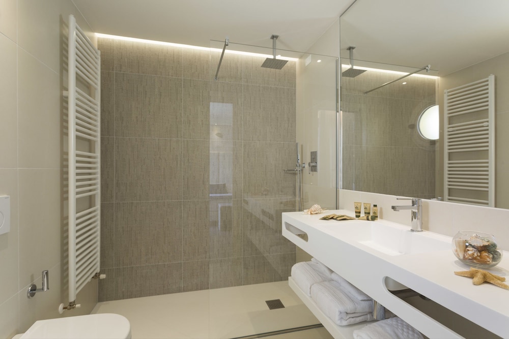 Astoria Suite Hotel 38/41