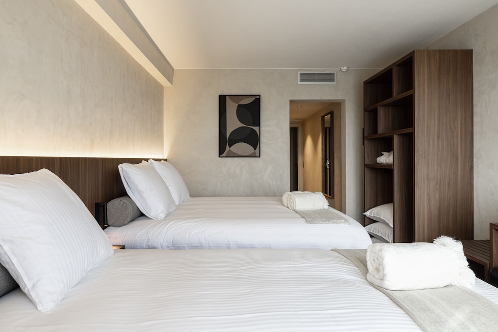 Beach Palace Hotel 6/50