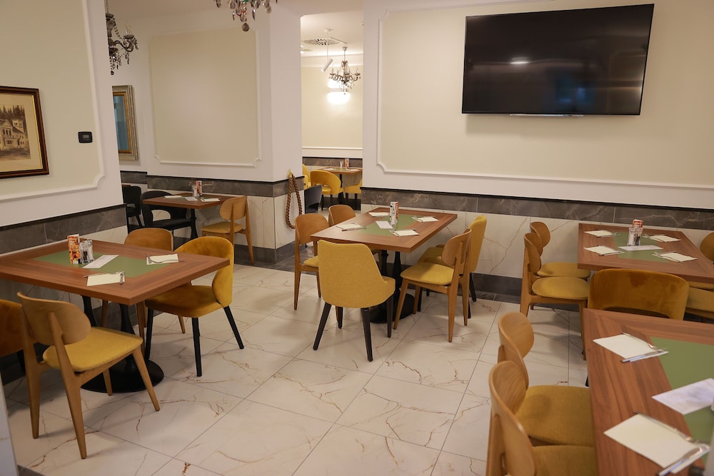 HOTEL PARK - TERME DOBRNA 17/22
