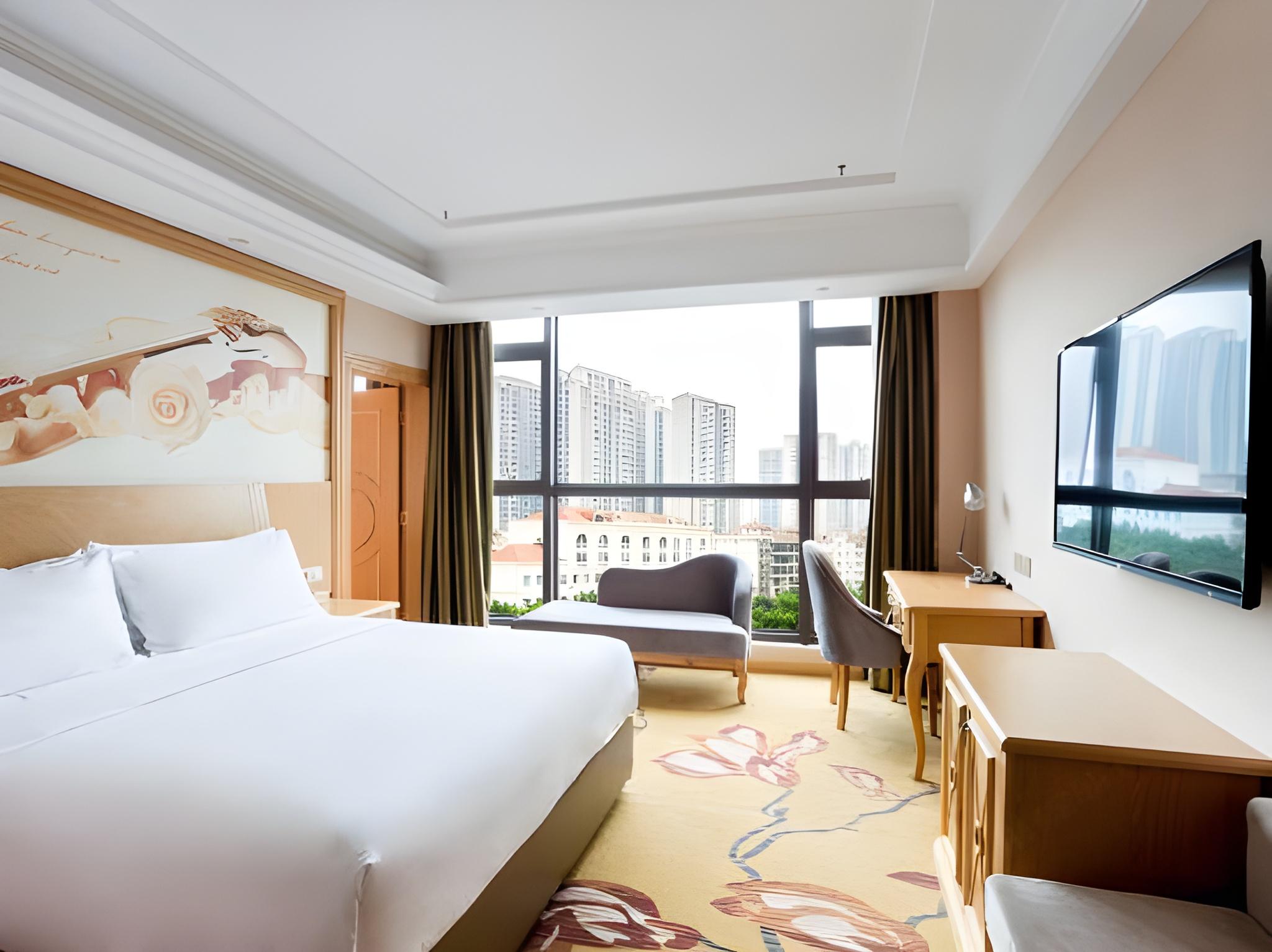 Vienna Hotel (Chongqing Dazu Stone Carving) 15/31