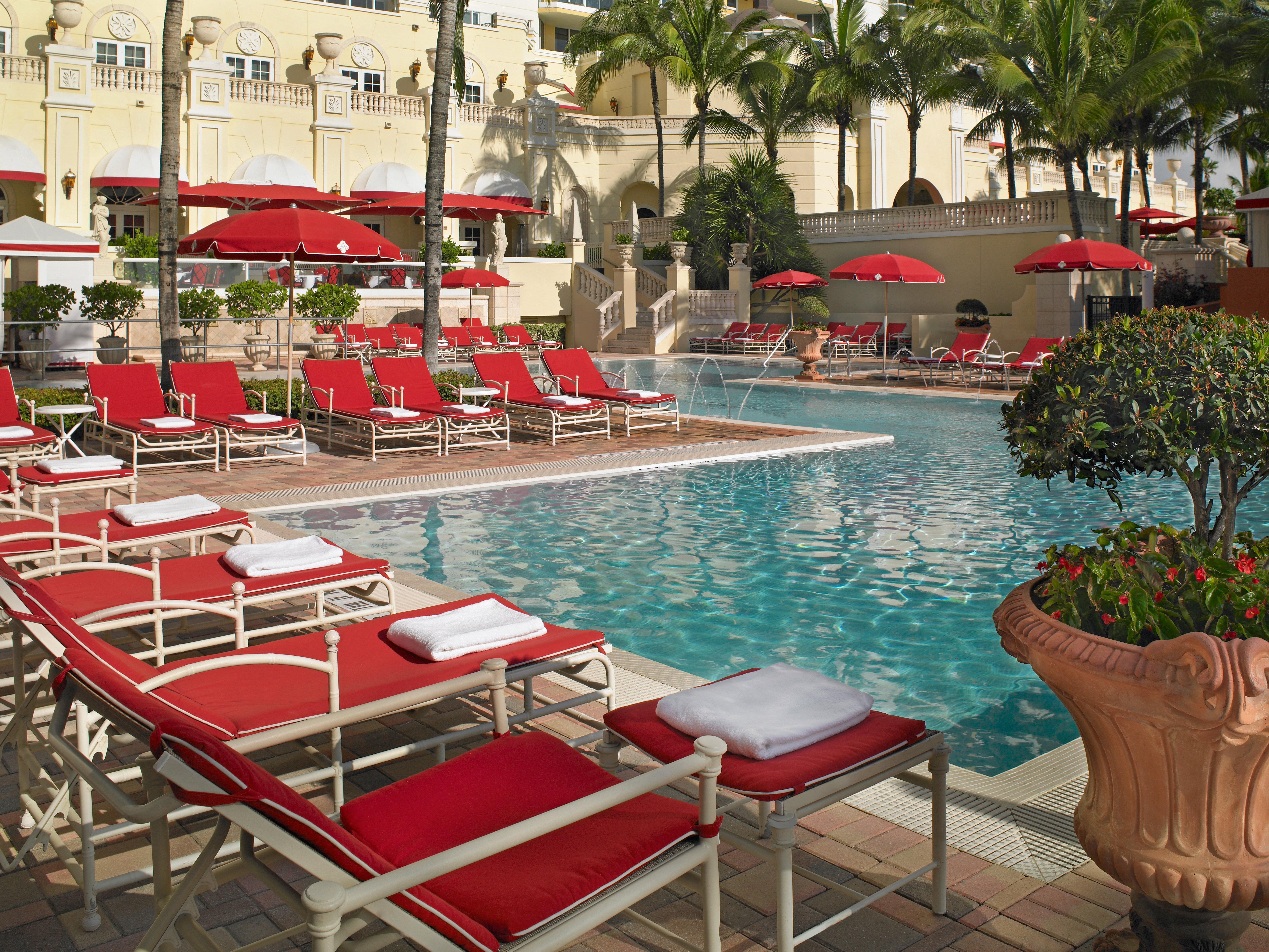 Acqualina Resort & Residences On The Beach 33/35