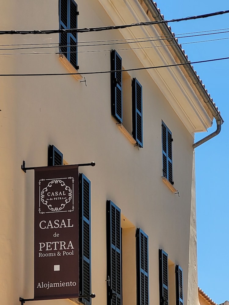 CASAL DE PETRA ROOMS & POOL 46/50