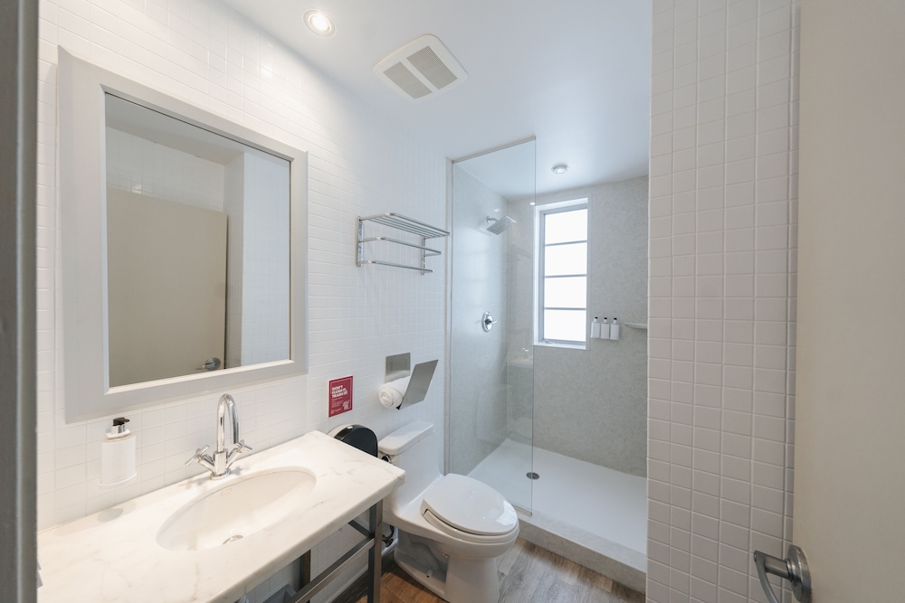 Viajero Miami - Adults Only 71/73