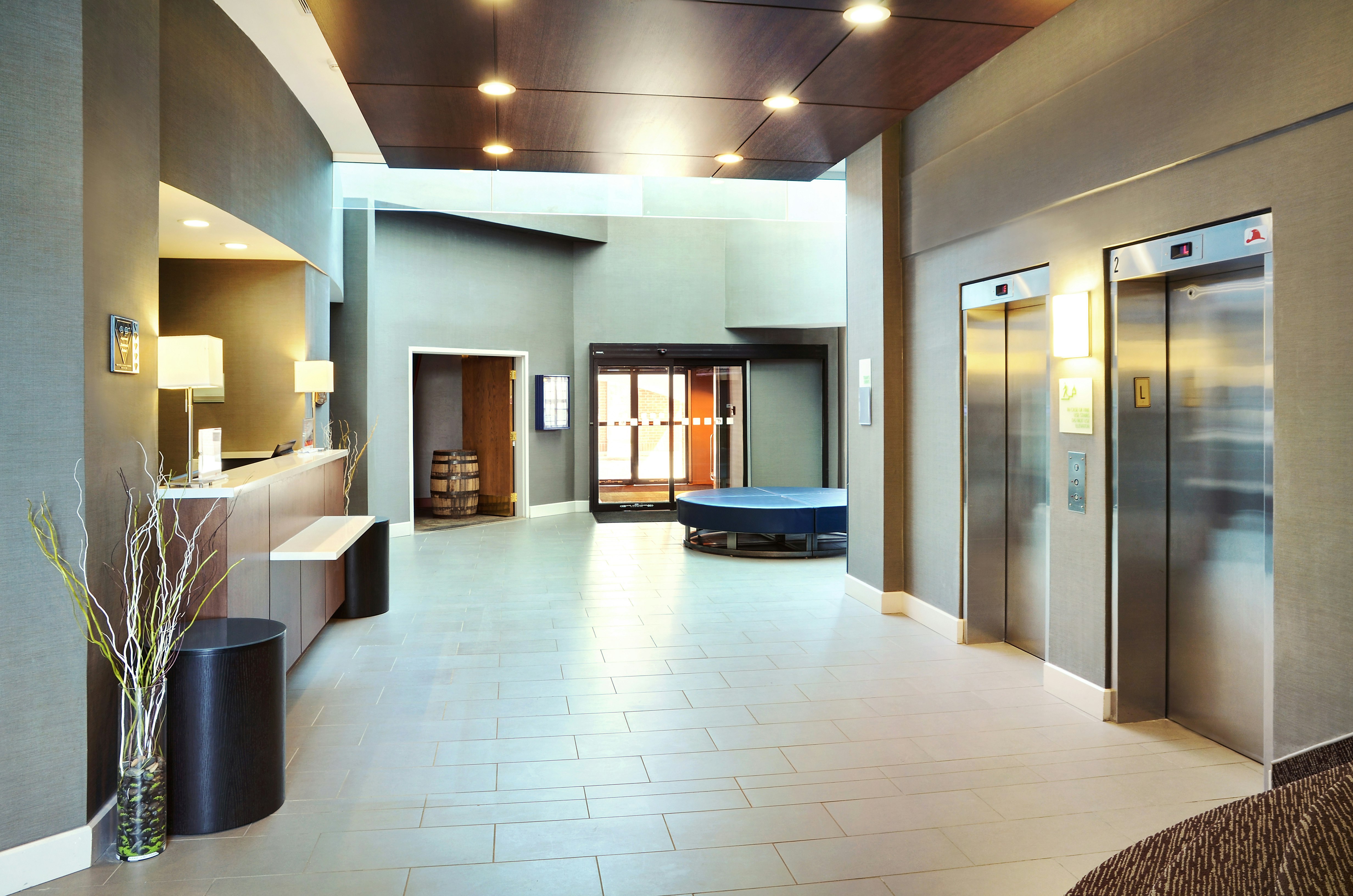 Holiday Inn Hotel And Suites London 23/50
