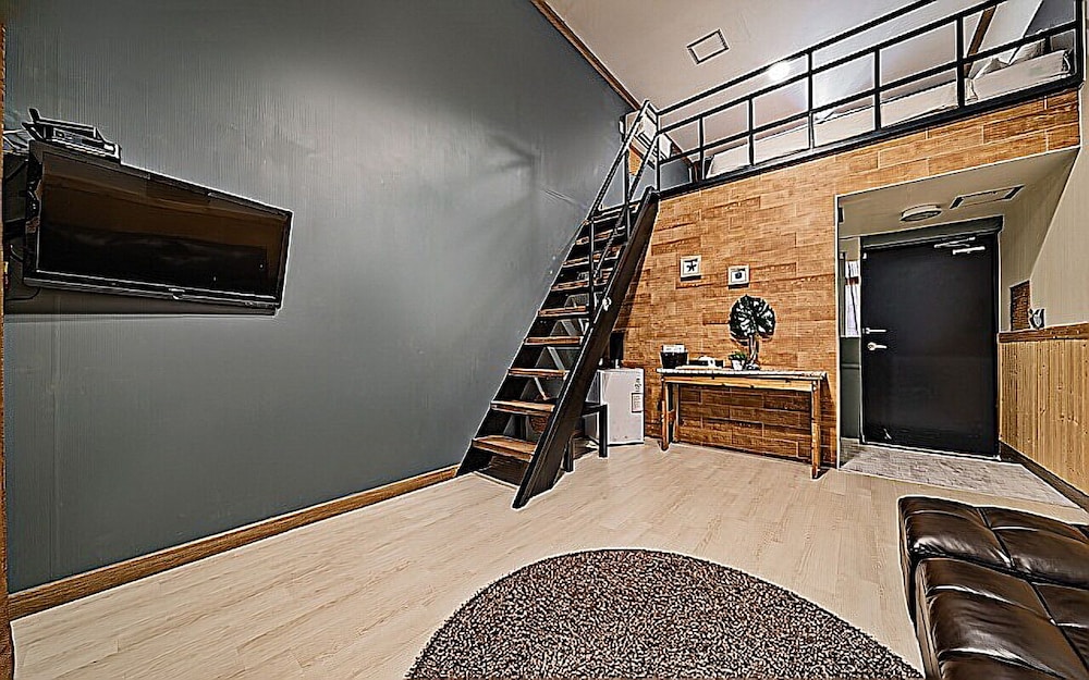 Hotel Hue Loft 37/50