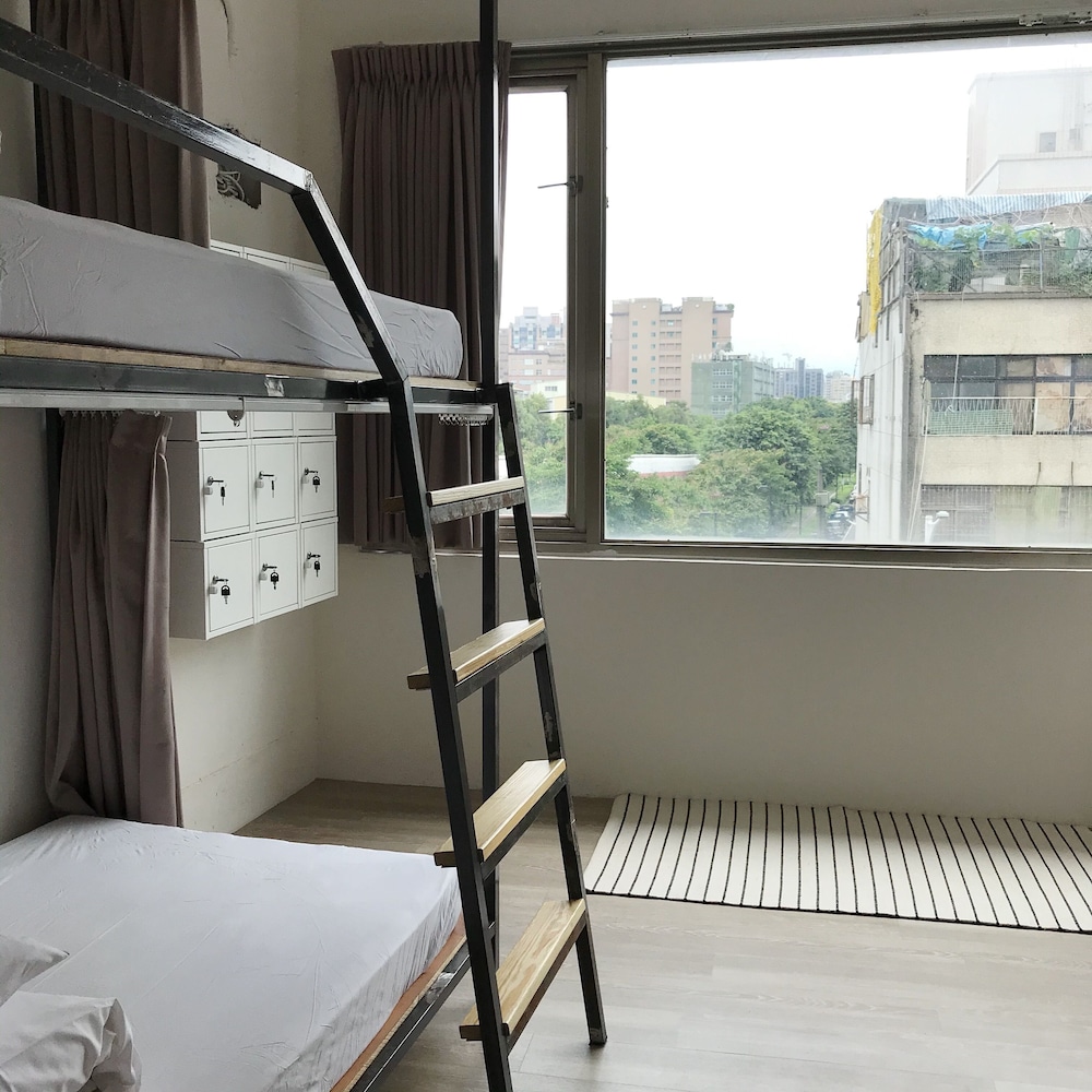 Five Elements Hostel Taipei 10/26