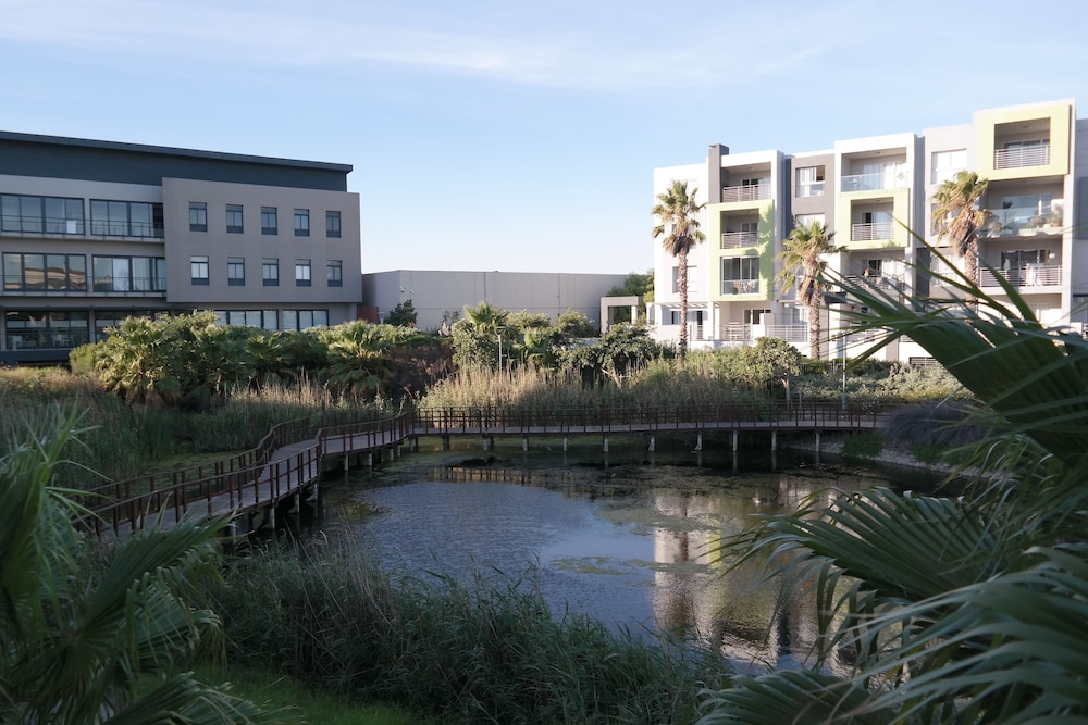 Bougain Villas Apartments 22/26