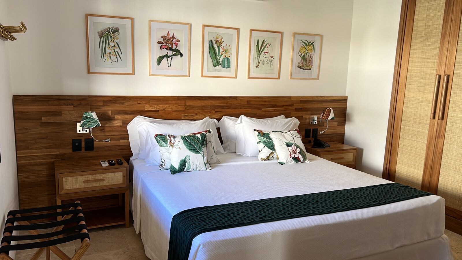 Premium, King Bed