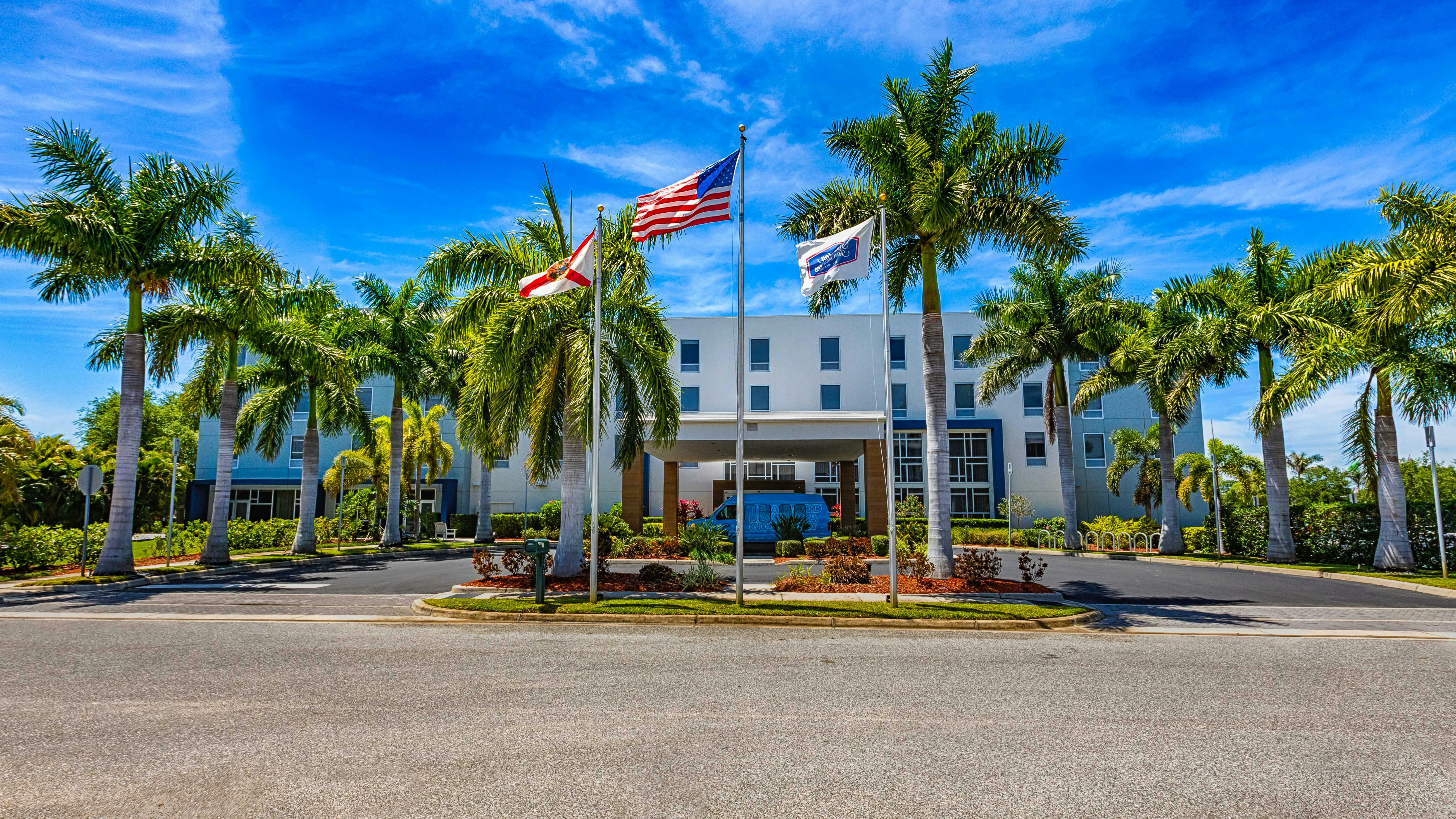 Hampton Inn and Suites Sarasota/Bradenton-Airport 58/68