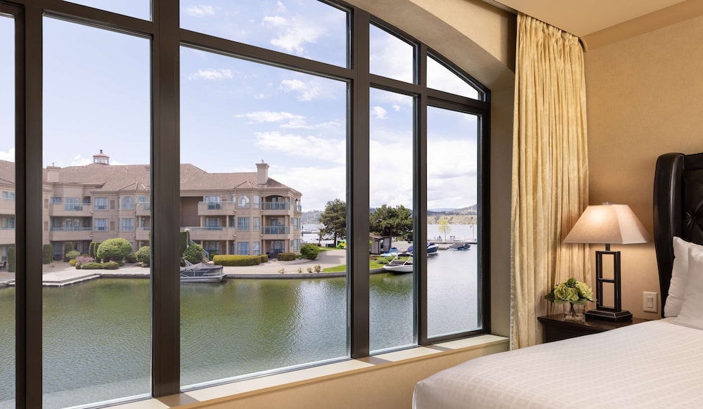The Royal Kelowna 23/64
