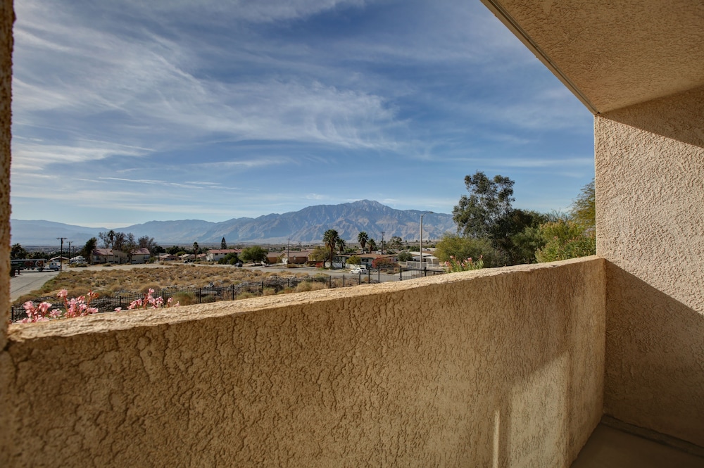 Miracle Springs Resort Spa 7/71