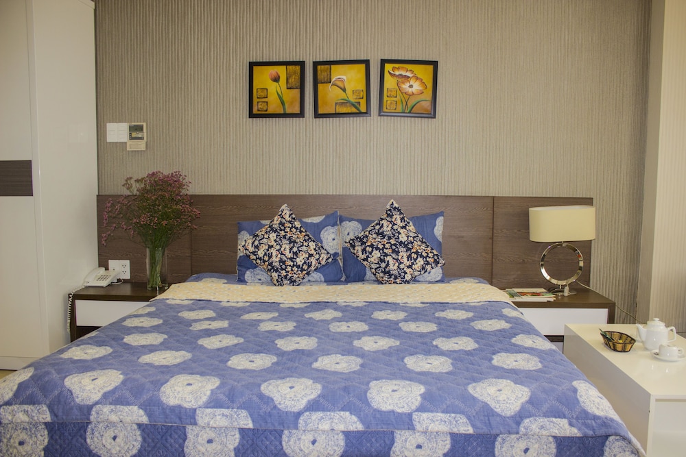 Golden Queen Aparthotel 7/63