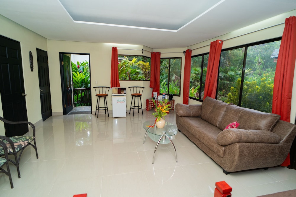 Heliconia Island 52/74