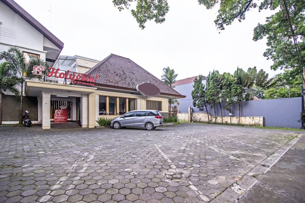 Reddoorz Plus Near Rumah Mode 40/41