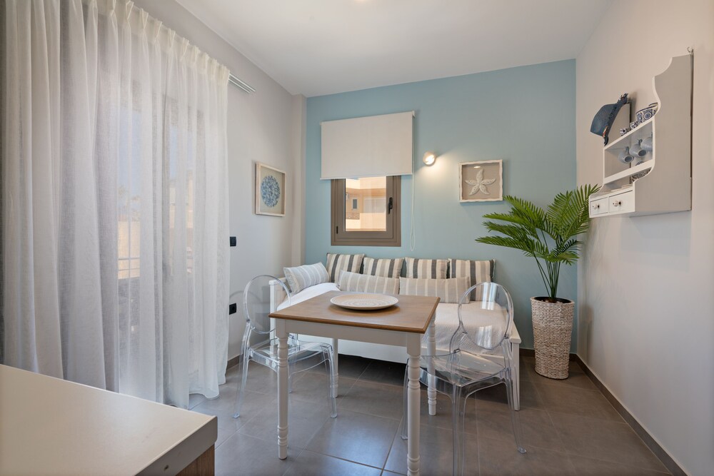 Sonio Beach Hotel 43/57
