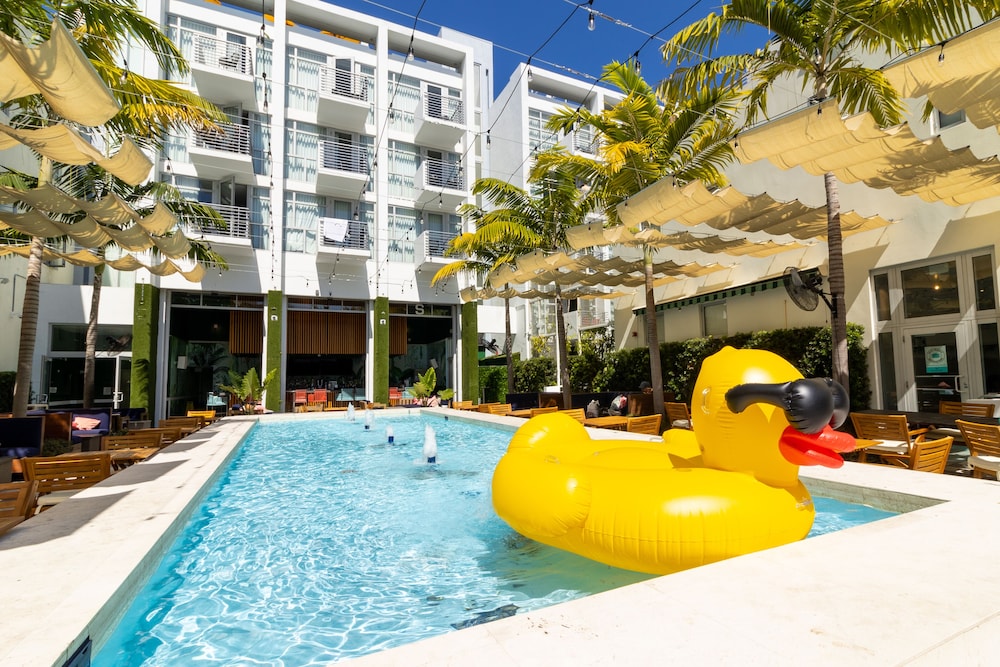 Fairwind Hotel Miami Beach 80/86