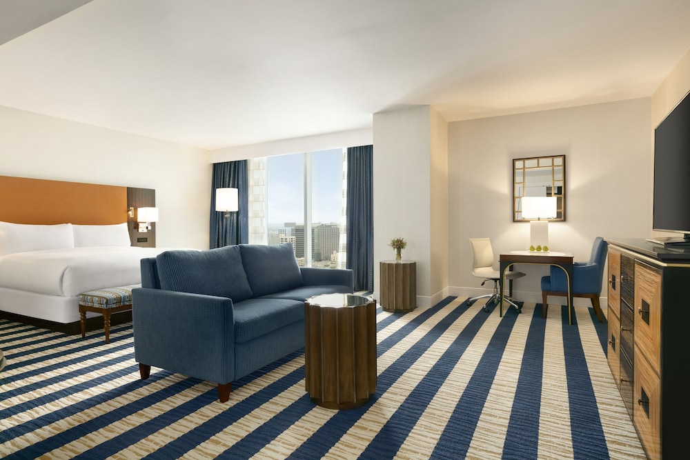 Fairmont Austin 53/72
