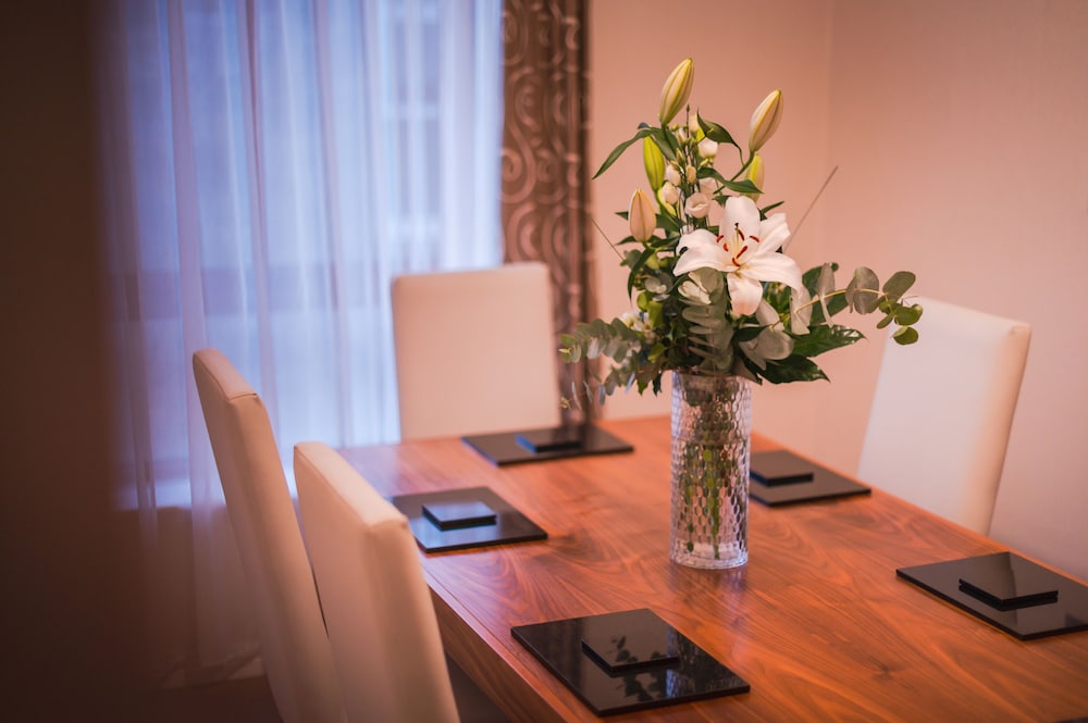 The Knight Residence by Mansley Serviced Apartments 45/46