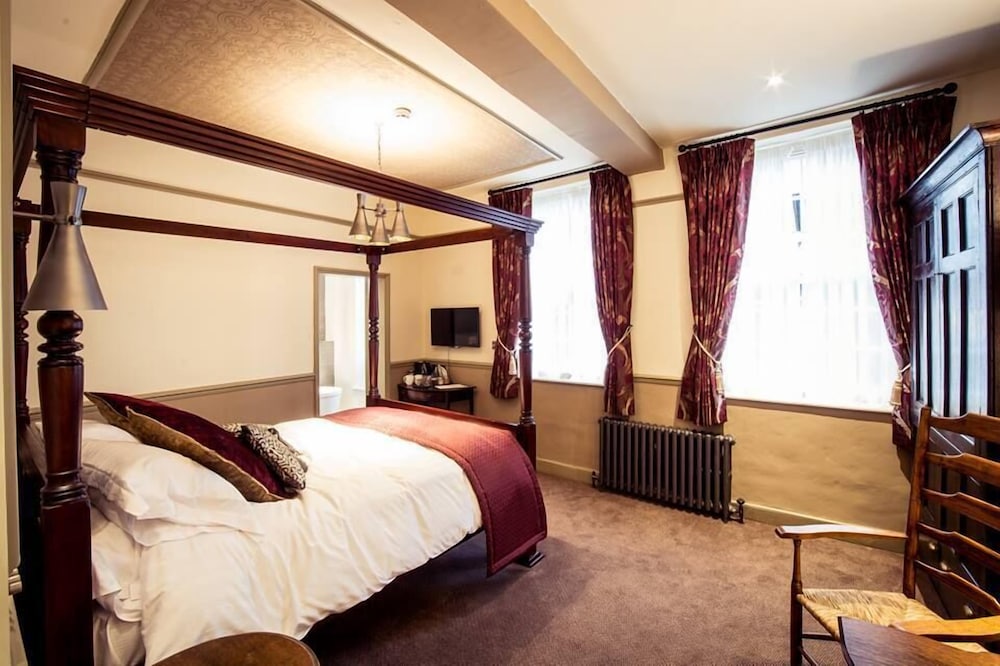 King John, King Bed