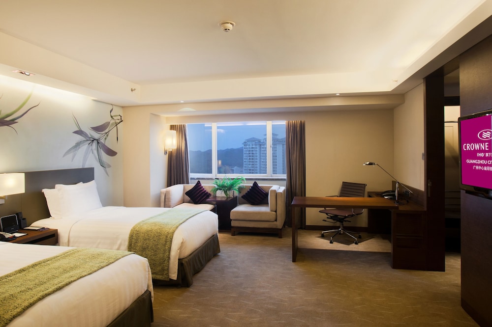 Crowne Plaza City Centre 24/78