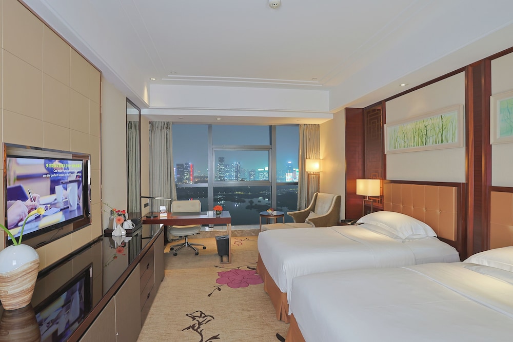 Room, 2 Double Beds, Lake View